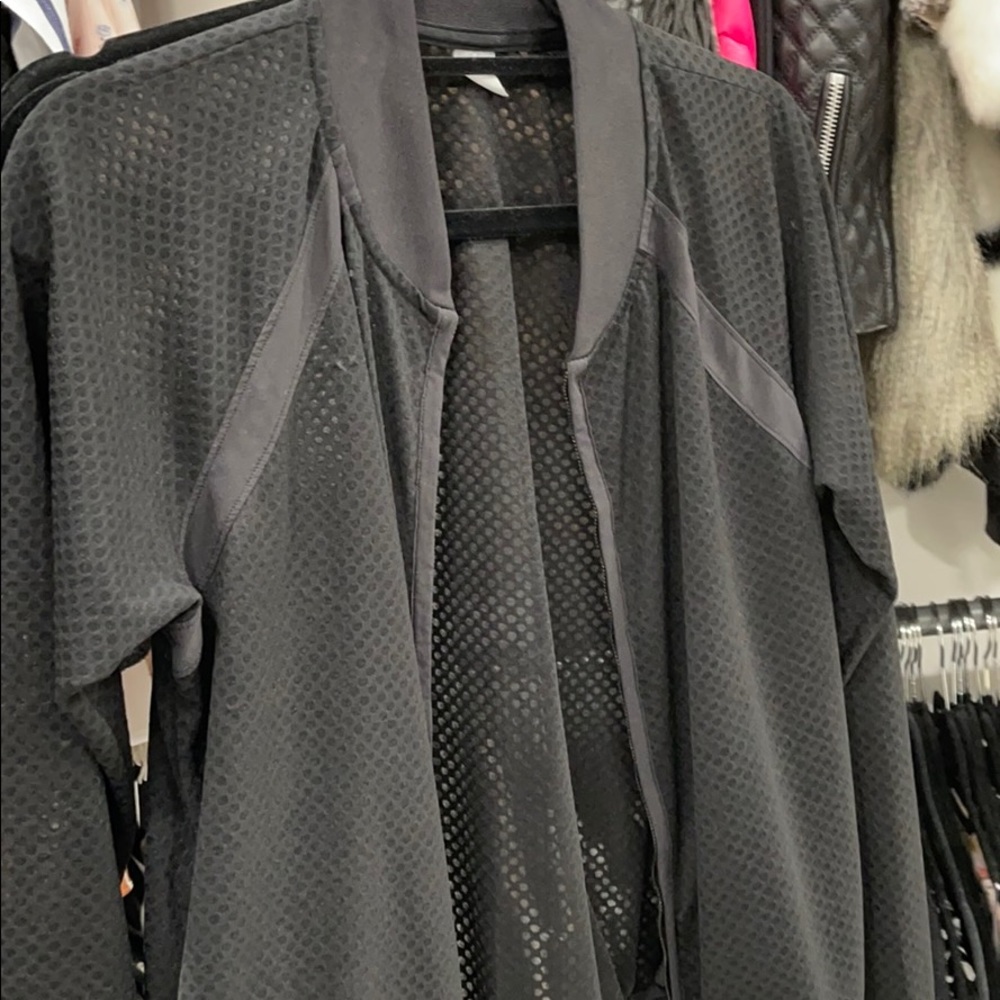 Mesh sweatshirt